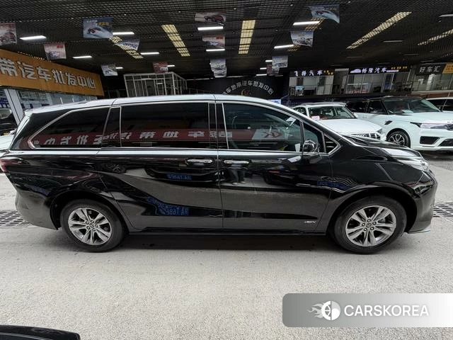 Toyota Saina id 4260773 из Китая 32