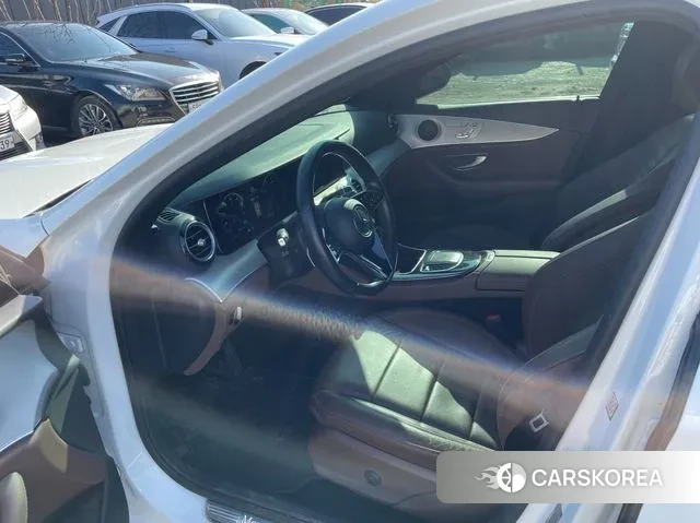 Mercedes-Benz E-Class W213 2020 Белый из Кореи, фото 4