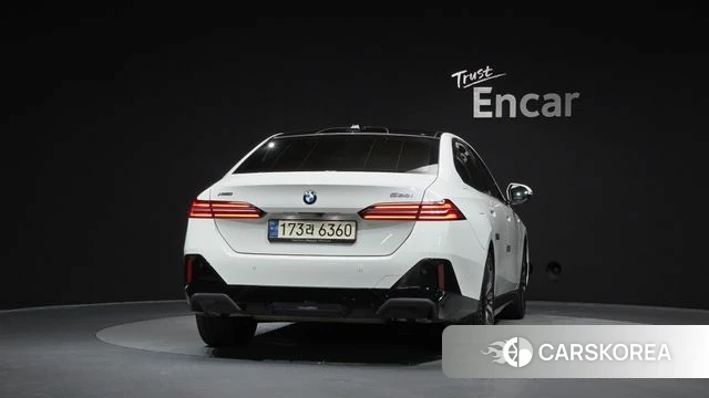 BMW 5 Series (G60) id 4618038 из Кореи 27
