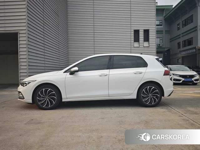 Volkswagen Golf 2021 Белый из Китая, фото 4