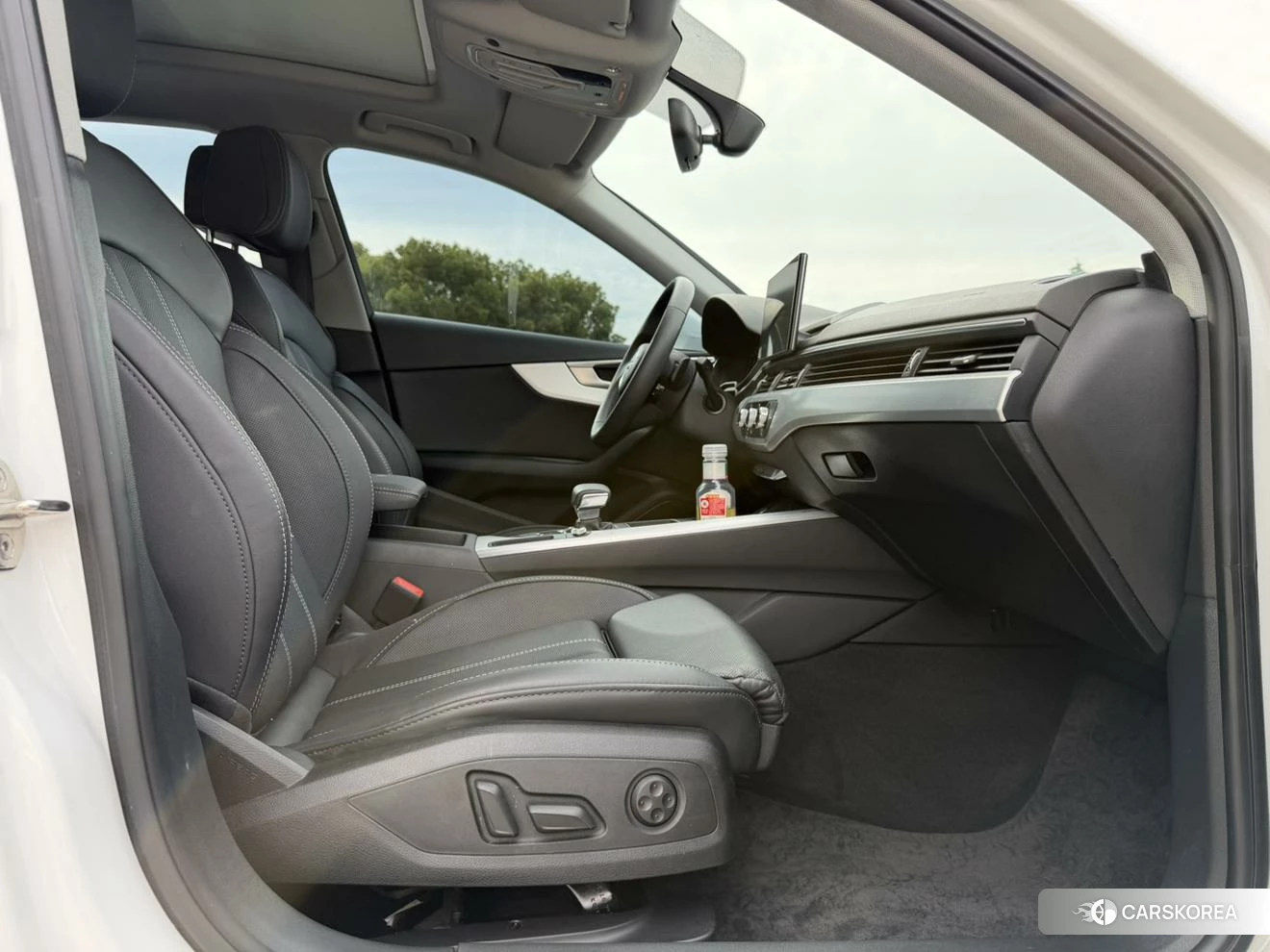 Audi A4L 2023 Белый из Китая, фото 5