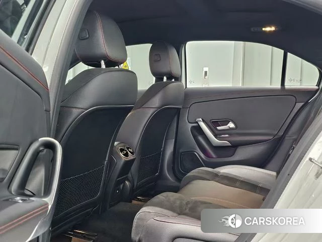Mercedes-Benz Class A 2024 Белый из Китая, фото 4