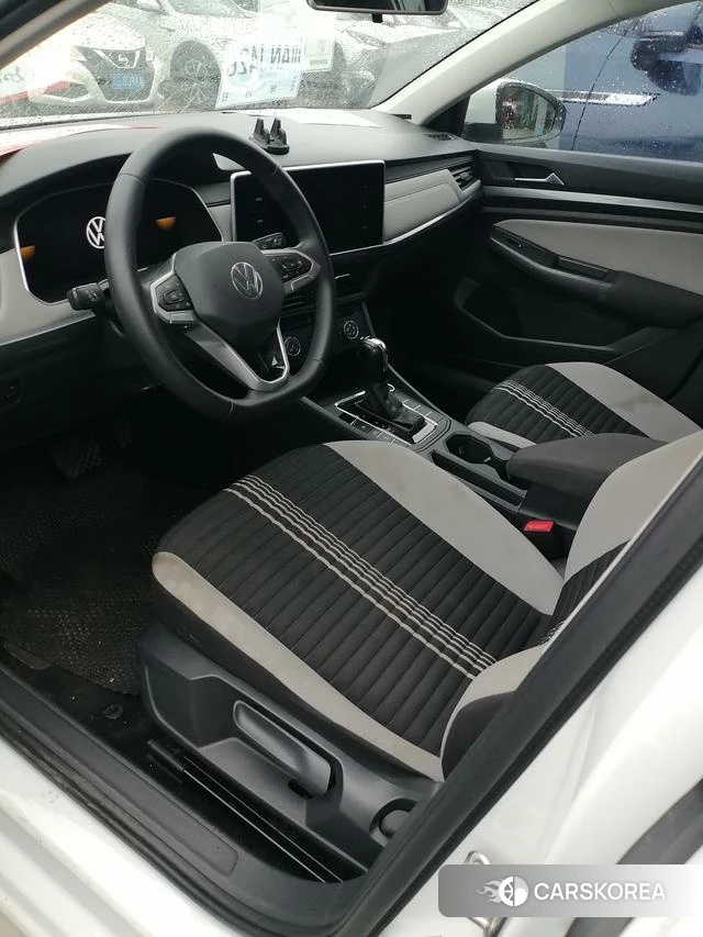 Volkswagen Bora 2024 Белый из Китая, фото 5
