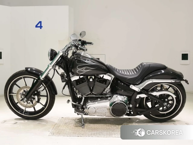 Harley-Davidson Softail Breakout FXSB 2015 из Японии