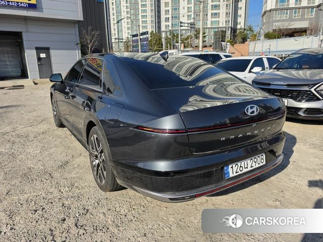 Hyundai Grandeur (GN7) id 3810950 из Кореи 14