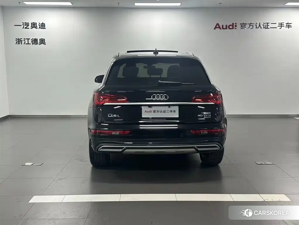 Audi Q5L 2022 Черный из Китая, фото 4