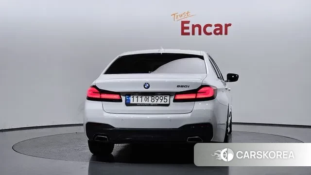 BMW 5 Series (G30) id 3110987 из Кореи 14