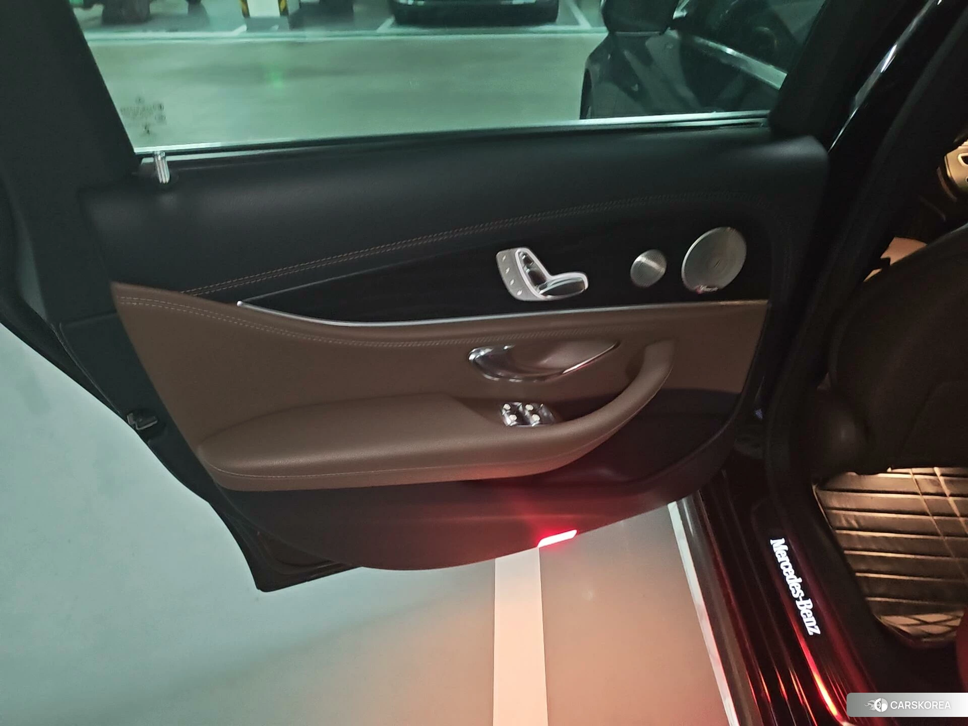 Mercedes-Benz E-Class id 4479397 из Китая 15