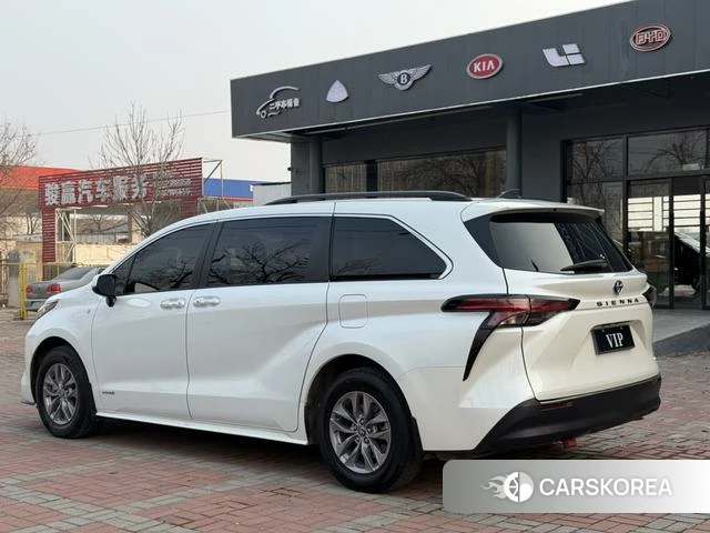 Toyota Sienna 2022 Белый из Китая, фото 4
