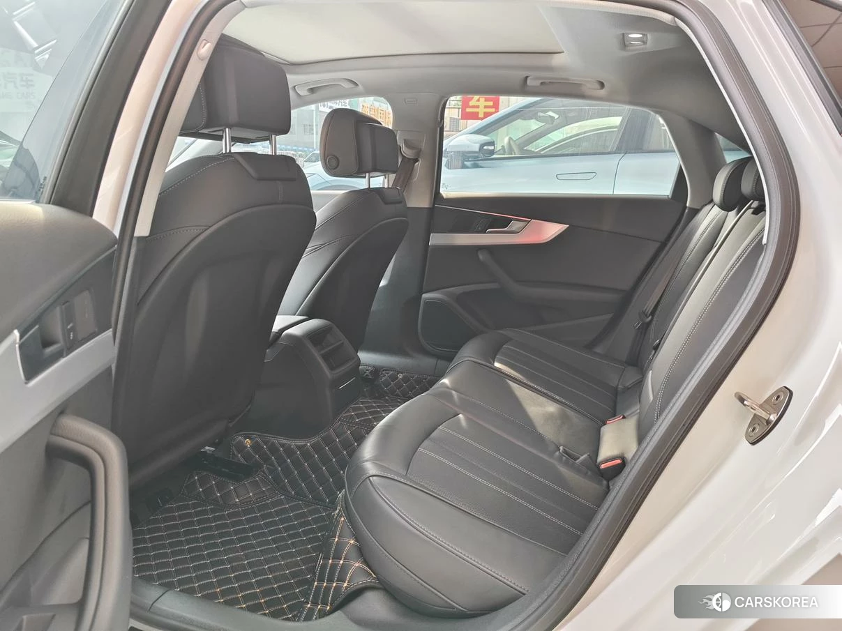 Audi A4L 2023 Белый из Китая, фото 4
