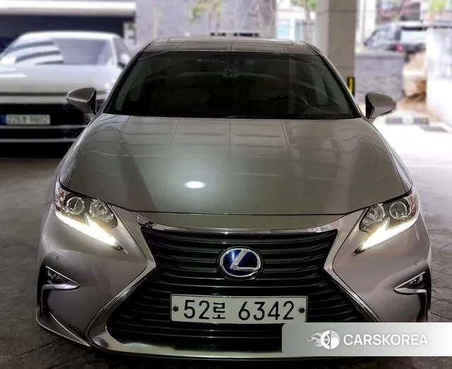 Lexus New ES300h id 3773258 из Кореи 8