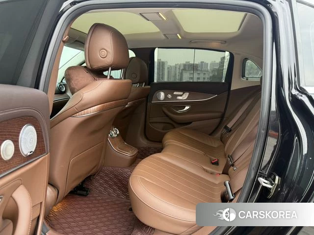 Mercedes-Benz E-class id 3927148 из Китая 4