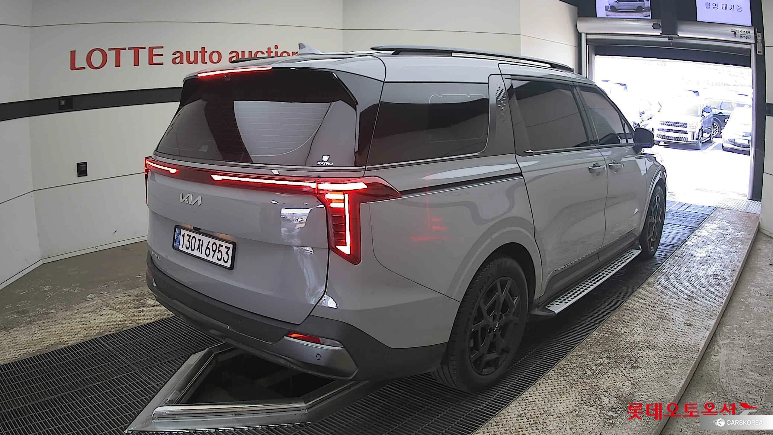 Kia Carnival id 3882084 из Кореи 31