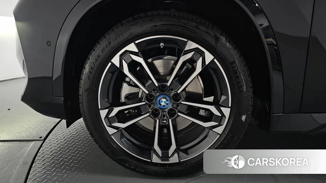 BMW iX1 (U11) id 4493817 из Кореи 29