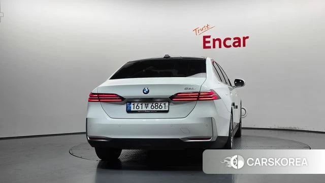 BMW 5 Series (G60) id 4696299 из Кореи 30