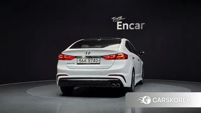 Hyundai Avante AD id 3077000 из Кореи 14