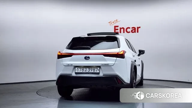 Lexus UX250h id 3656392 из Кореи 14