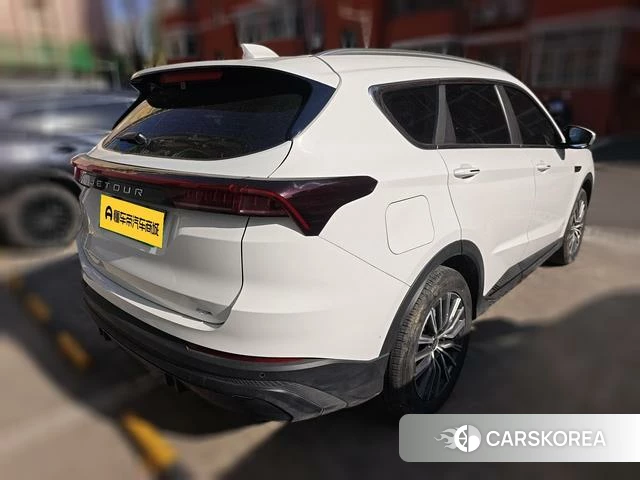 Jietu X70 C-DM 2024 Белый из Китая, фото 4