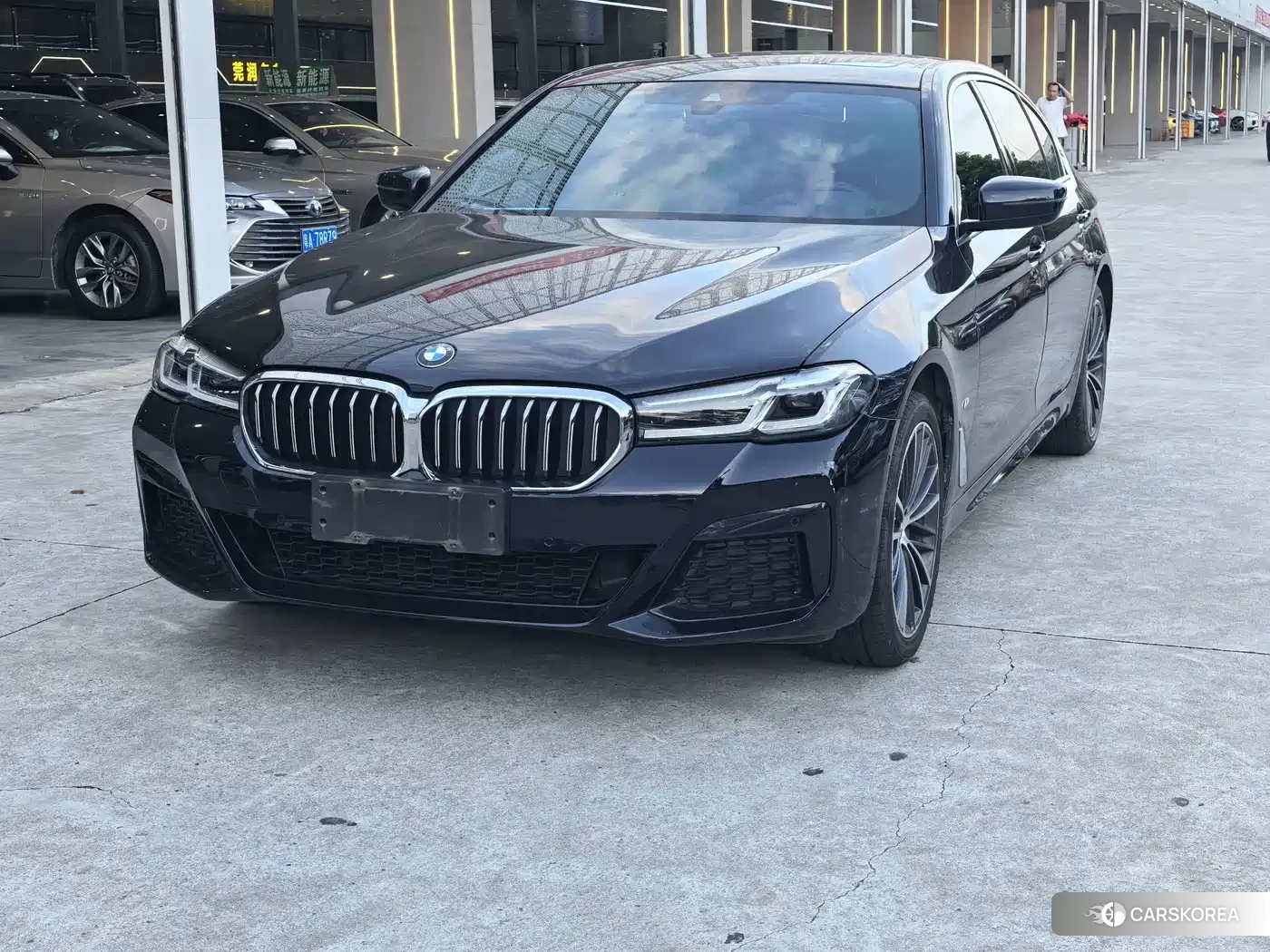 BMW 5 series 2022 Черный из Китая, фото 5