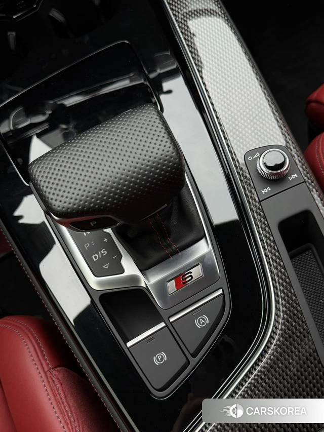 Audi S4 2023 Темно-серый из Китая, фото 4