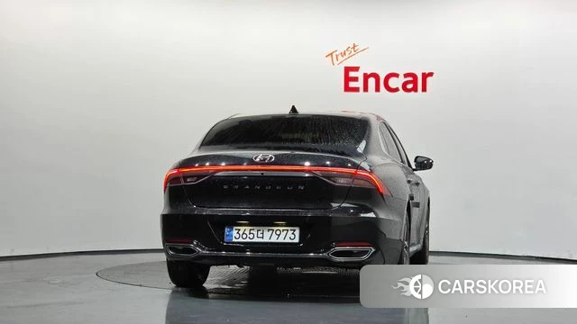 Hyundai The New Grandeur IG id 4754648 из Кореи 27