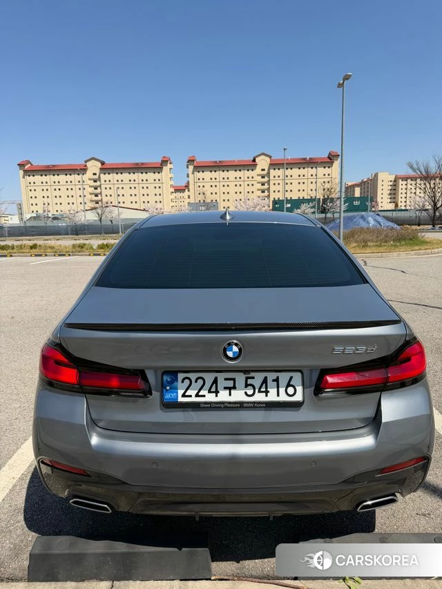 BMW 5 Series (G30) 2023 Серый из Кореи, фото 4