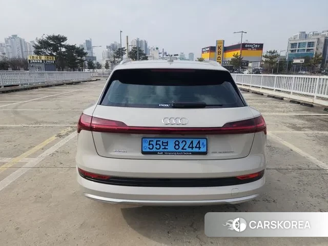 Audi e-Tron id 3690722 из Кореи 14