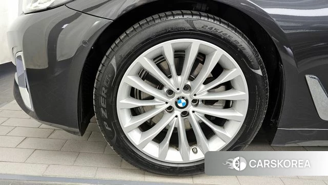 BMW 5 Series (G30) id 4244557 из Кореи 28