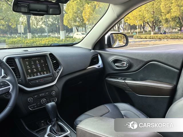 Jeep Free light id 4209795 из Китая 25