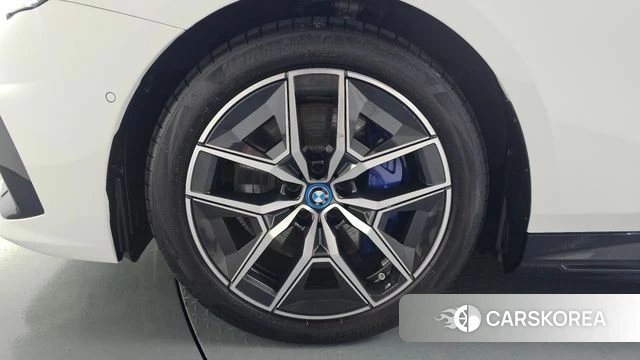 BMW i5 (G60) id 4505452 из Кореи 30