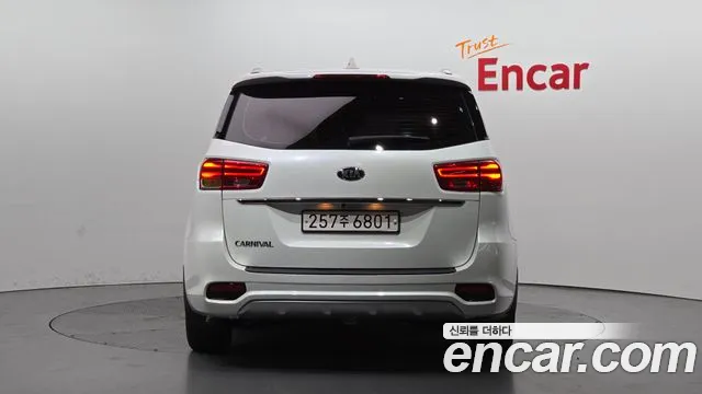 Kia The New Carnival id 2813111 из Кореи 14