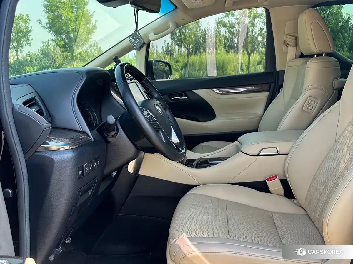 Toyota Elfa id 4679885 из Китая 9