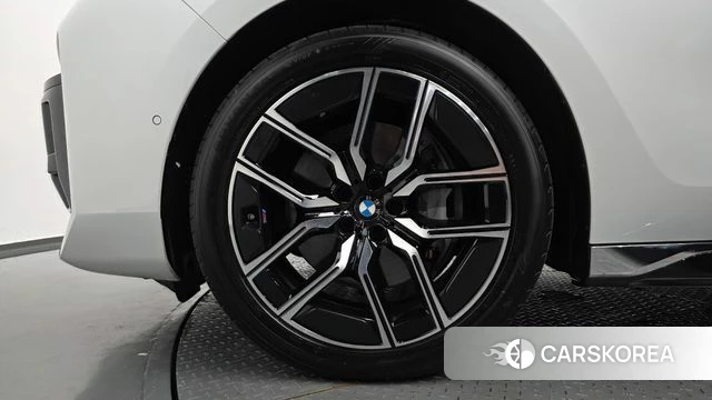 BMW 7 Series (G70) id 4681902 из Кореи 32