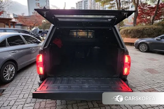 Chevrolet (GM Daewoo) Real New Colorado 2023 Черный из Кореи, фото 4