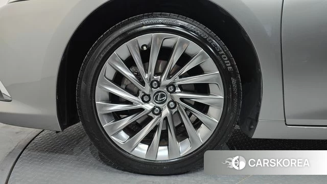 Lexus ES300h 7th generation id 4834544 из Кореи 26