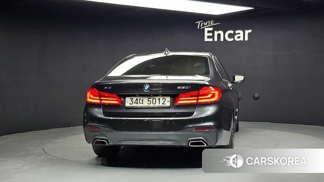 BMW 5 Series (G30) id 3845120 из Кореи 14