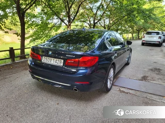 BMW 5 Series (G30) id 3044694 из Кореи 12