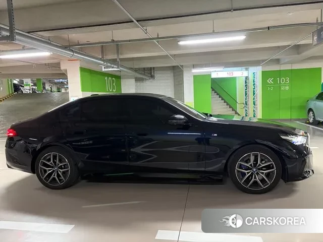 BMW i5 (G60) 2023 Синий из Кореи, фото 4