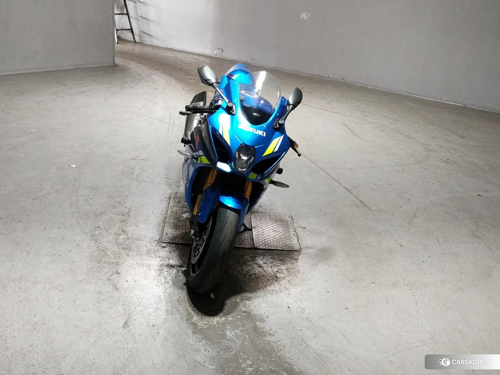 Проданный Suzuki GSX-R1000R id 4229605 из Японии, фото 2