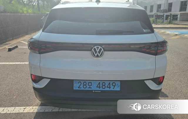 Volkswagen ID.4 2023 Белый из Кореи, фото 4