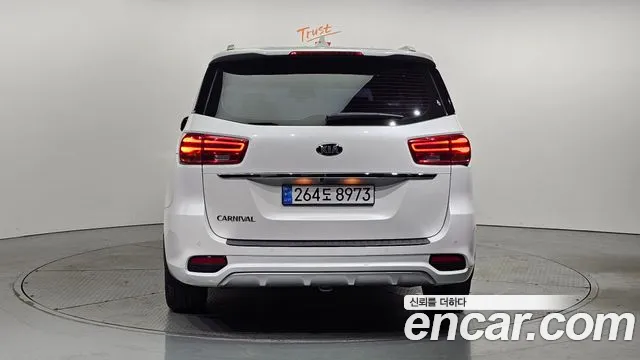 Kia The New Carnival id 2282472 из Кореи 14