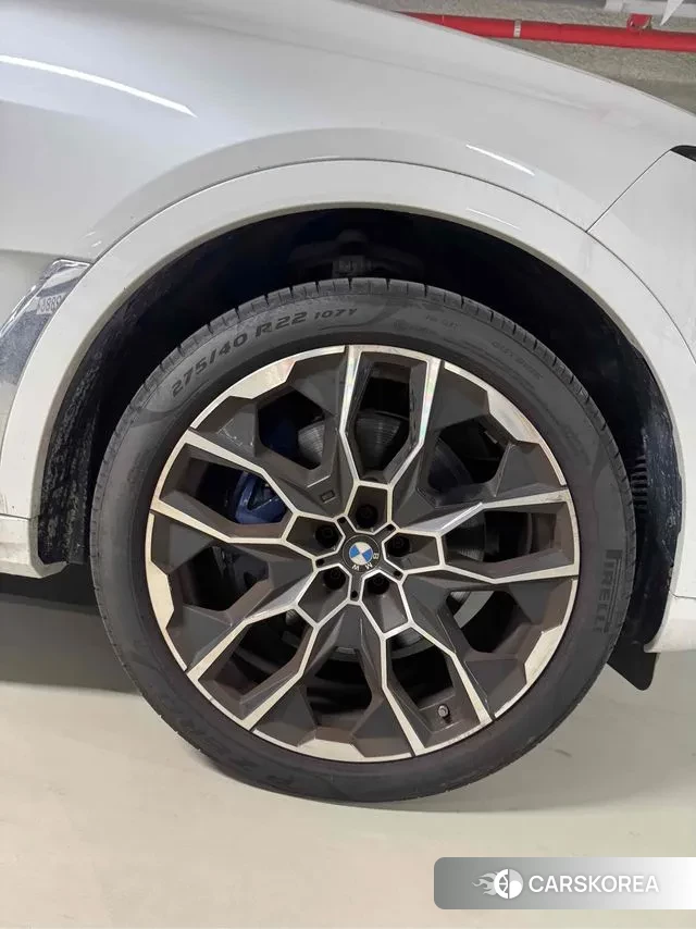 BMW X7 (G07) 2023 Белый из Кореи, фото 6