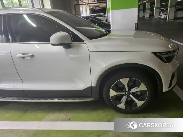 Volvo XC40 2023 Белый из Кореи, фото 4