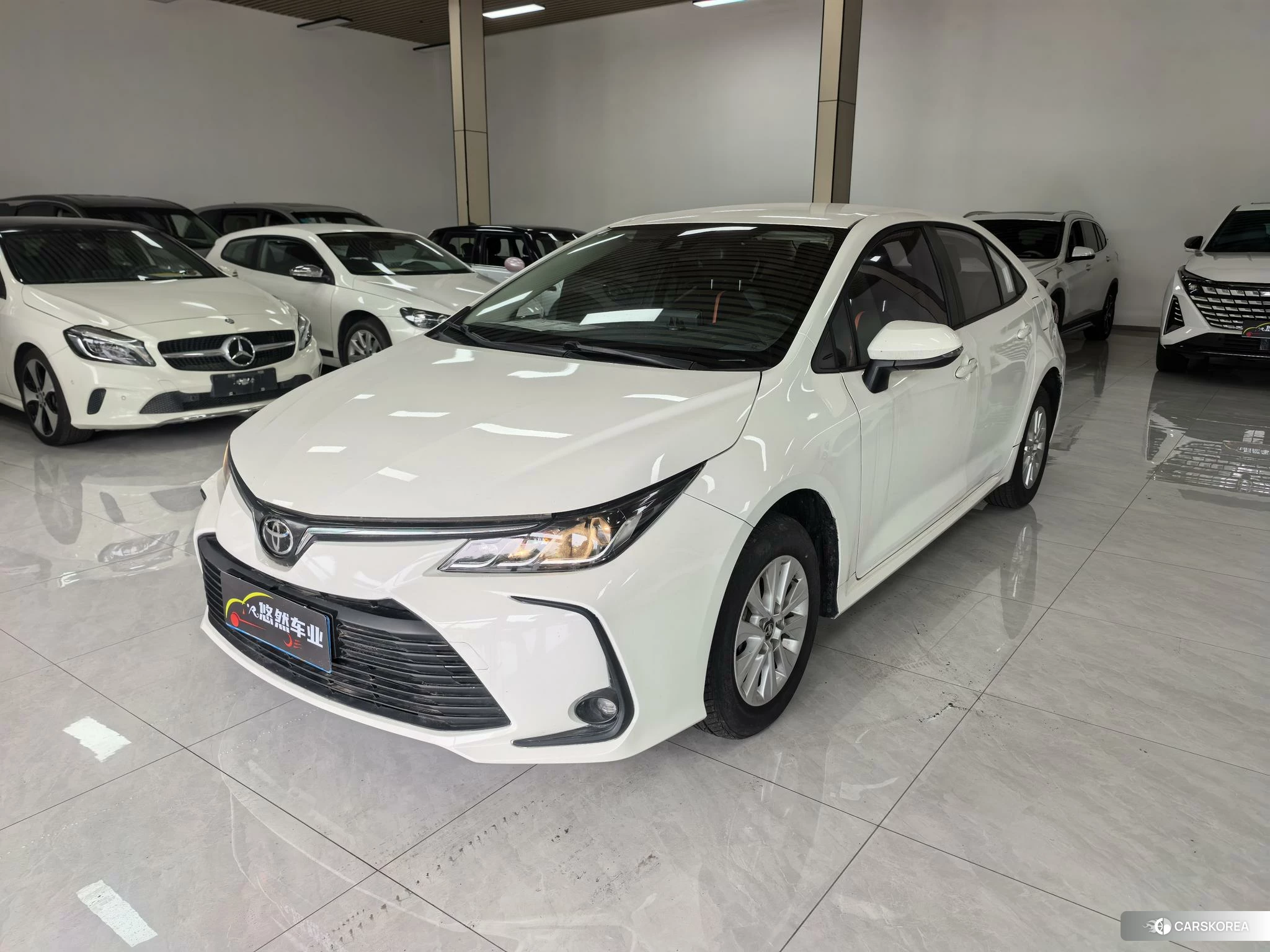 Toyota Corolla 2023 Белый из Китая, фото 6