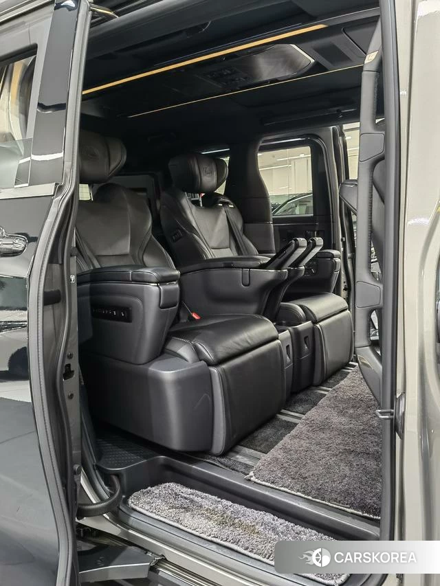 Lexus LM id 4328738 из Китая 16