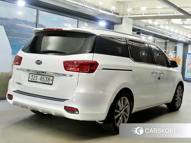 Kia The New Carnival id 4305132 из Кореи 14