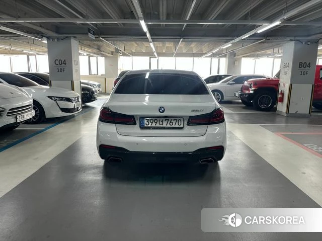 BMW 5 Series (G30) id 3819522 из Кореи 14