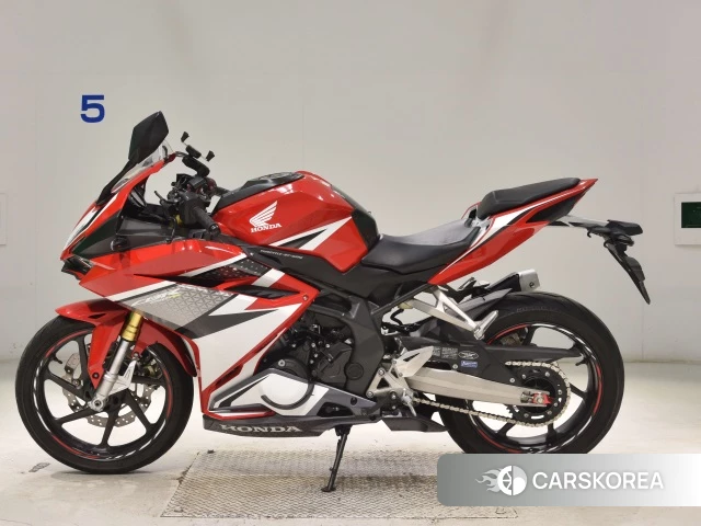 Проданный Honda CBR250RR ABS 2017 из Японии
