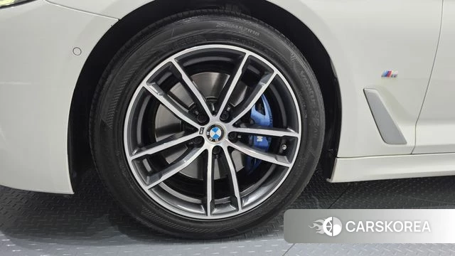 BMW 5 Series (G30) id 4329893 из Кореи 28