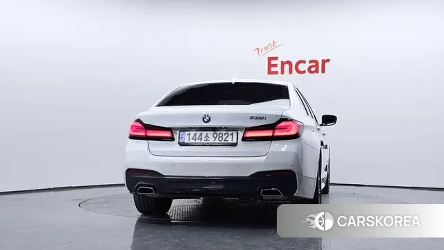 BMW 5 Series (G30) id 3420991 из Кореи 14